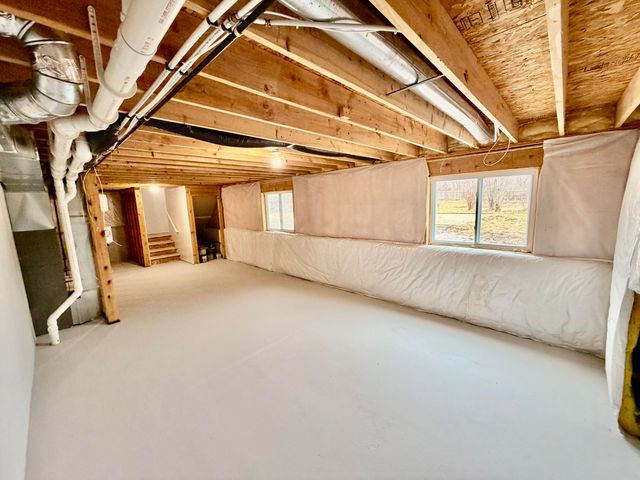 6873 Peninsula Drive Ne, Courtland Twp, MI 49341