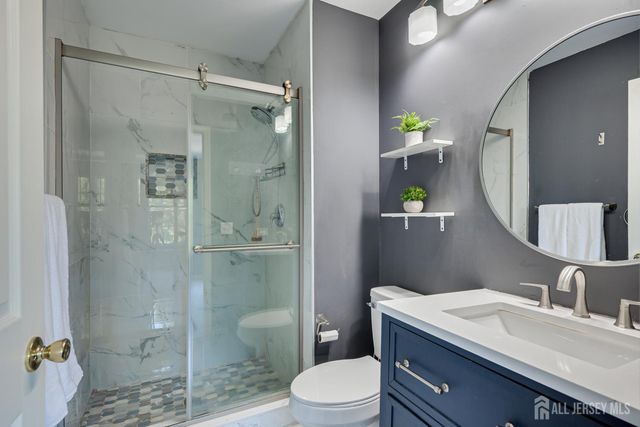 41 Rojewski Way, Parlin, NJ 08859