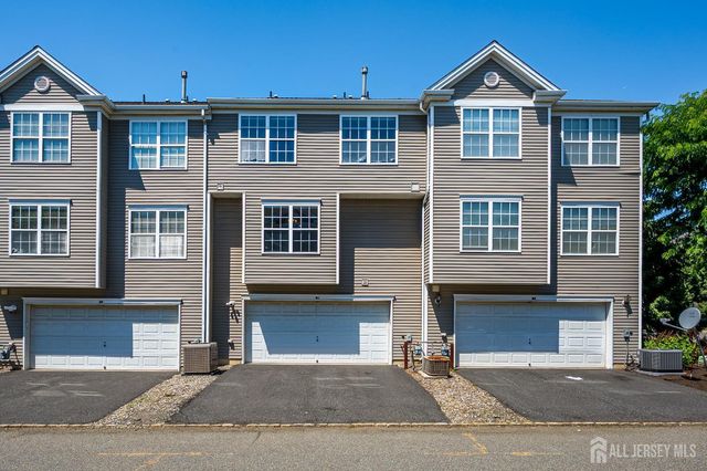 41 Rojewski Way, Parlin, NJ 08859