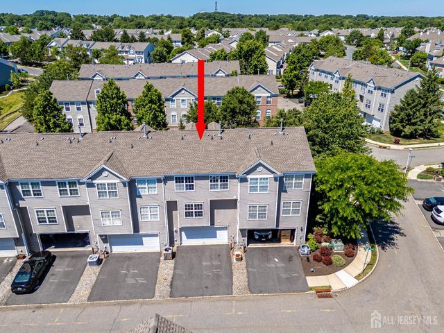 41 Rojewski Way, Parlin, NJ 08859