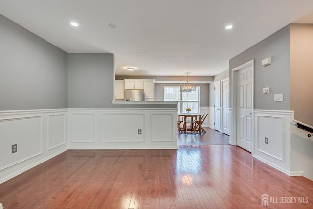 41 Rojewski Way, Parlin, NJ 08859