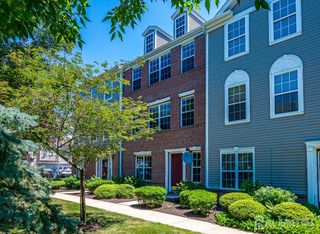 41 Rojewski Way, Parlin, NJ 08859
