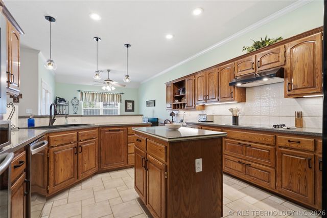 3005 N 15th Street, Broken Arrow, OK 74012