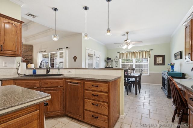 3005 N 15th Street, Broken Arrow, OK 74012