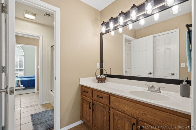 3005 N 15th Street, Broken Arrow, OK 74012