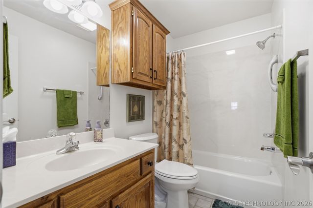 3005 N 15th Street, Broken Arrow, OK 74012