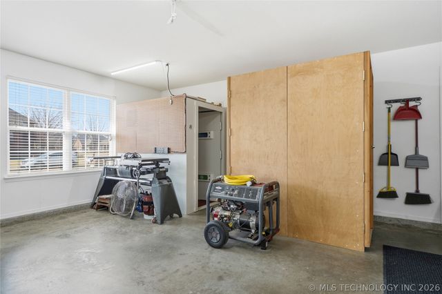 3005 N 15th Street, Broken Arrow, OK 74012