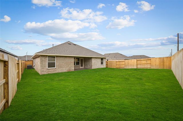 2087 Emerald Lake Trail, Dayton, TX 77535