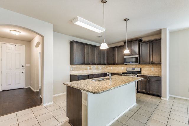 1900 Outpost Creek Lane, Aubrey, TX 76227