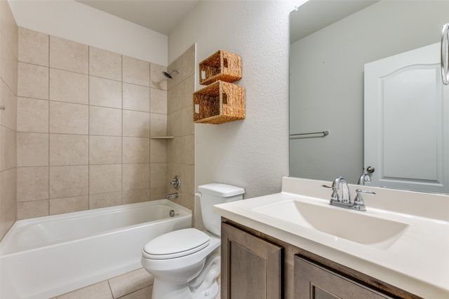 1900 Outpost Creek Lane, Aubrey, TX 76227