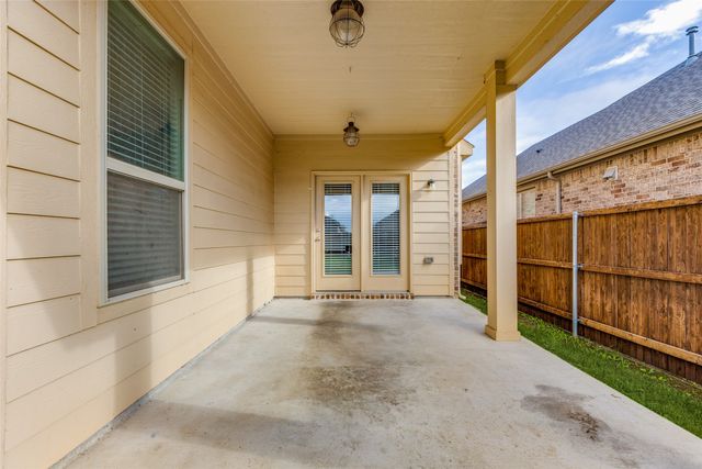 1900 Outpost Creek Lane, Aubrey, TX 76227