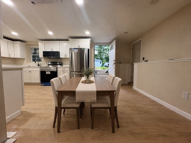 8 Birch Ln A, Shrewsbury, MA 01545