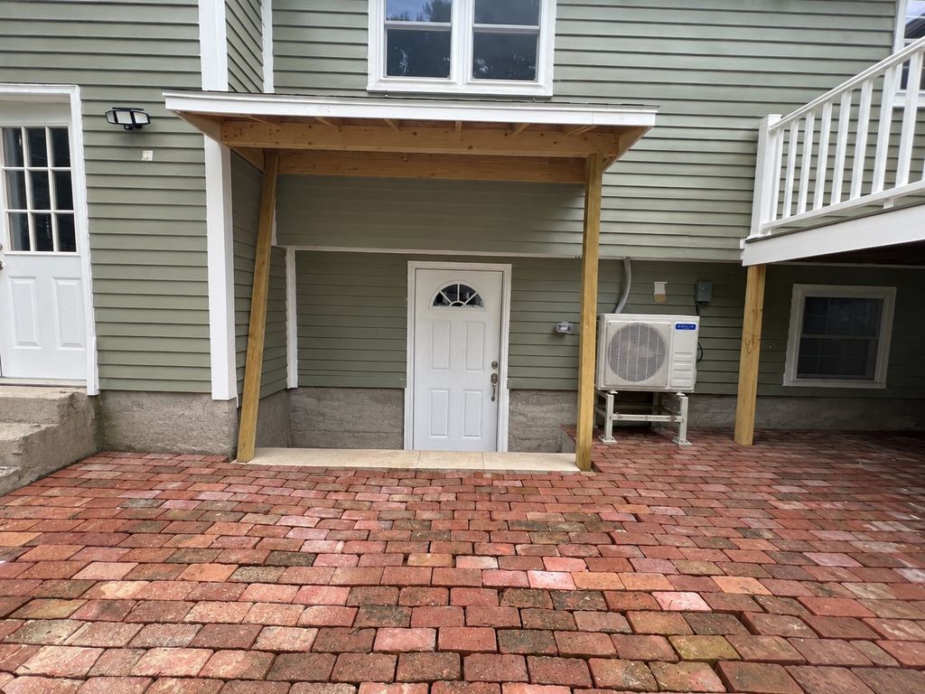 8 Birch Ln A, Shrewsbury, MA 01545
