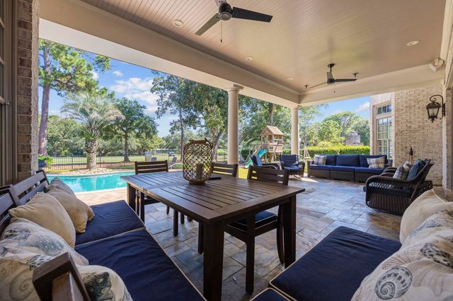 9318 Cove Dr., Myrtle Beach, SC 29572