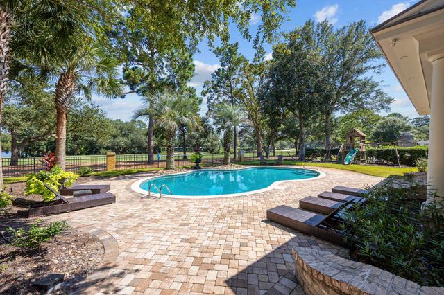 9318 Cove Dr., Myrtle Beach, SC 29572