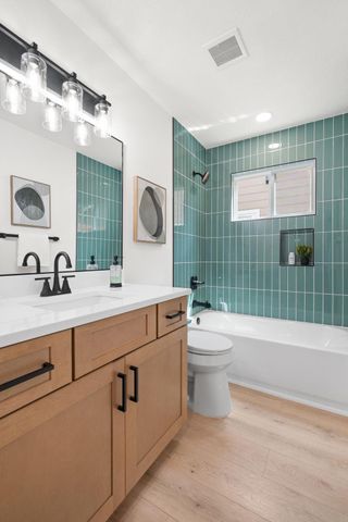 6807 Luckenbach LN, Austin, TX 78729