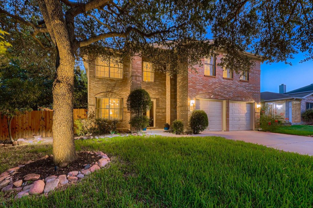 312 Brentwood DR, Leander, TX 78641