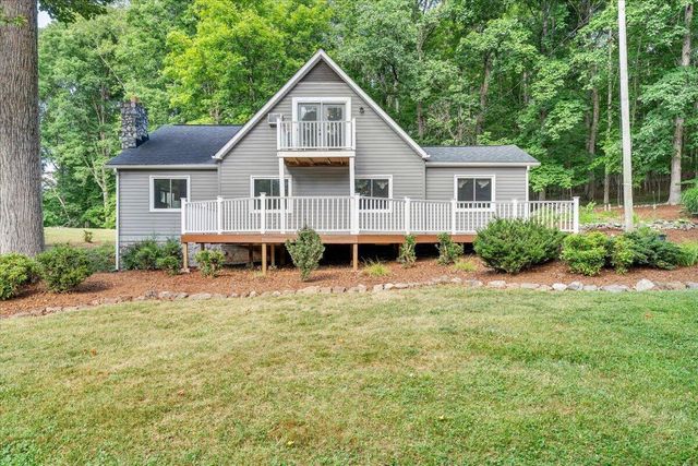 105 Windlass CT, Moneta, VA 24121