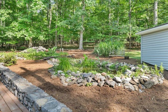 105 Windlass CT, Moneta, VA 24121