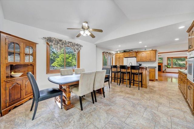 105 Windlass CT, Moneta, VA 24121