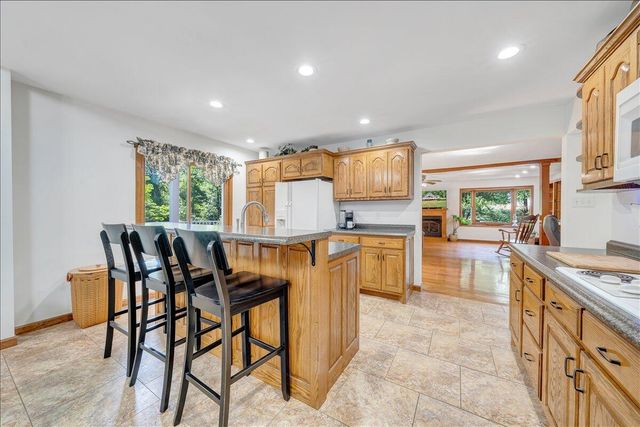 105 Windlass CT, Moneta, VA 24121