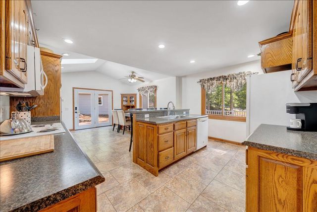 105 Windlass CT, Moneta, VA 24121