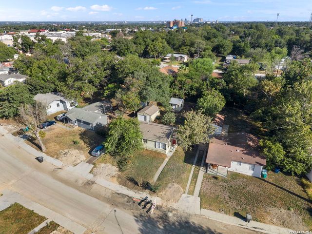 139 CRAVENS AVE, San Antonio, TX 78223