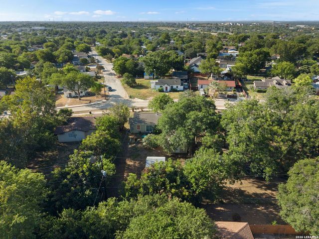 139 CRAVENS AVE, San Antonio, TX 78223