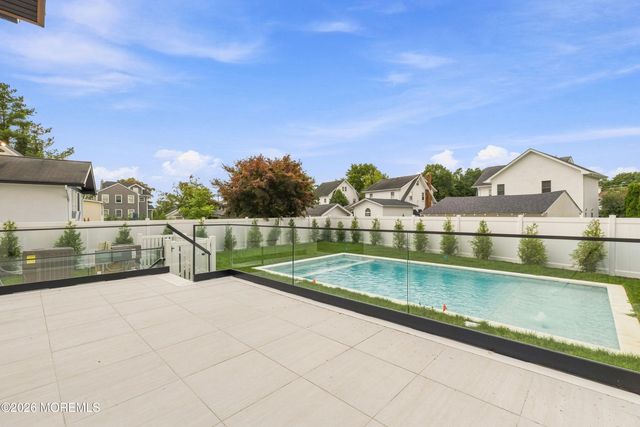 5 Royal Place, Long Branch, NJ 07740