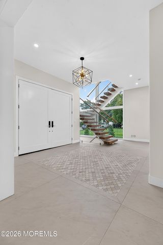 5 Royal Place, Long Branch, NJ 07740