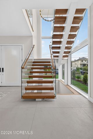 5 Royal Place, Long Branch, NJ 07740