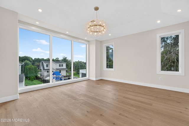 5 Royal Place, Long Branch, NJ 07740