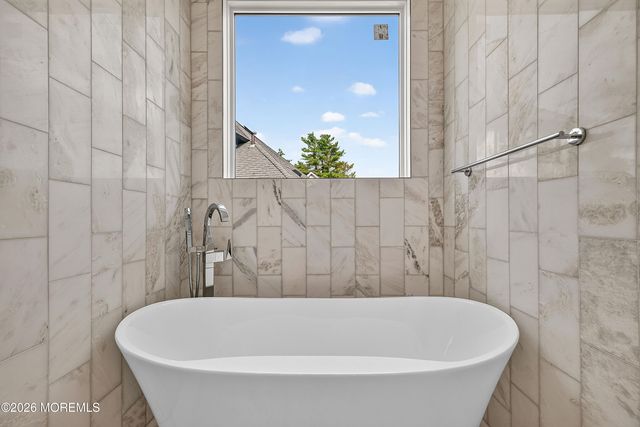 5 Royal Place, Long Branch, NJ 07740