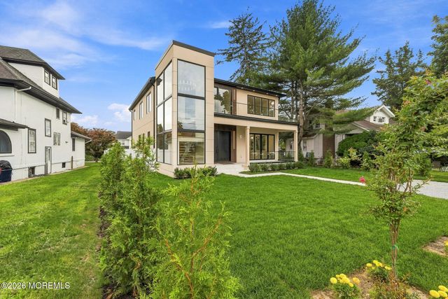 5 Royal Place, Long Branch, NJ 07740