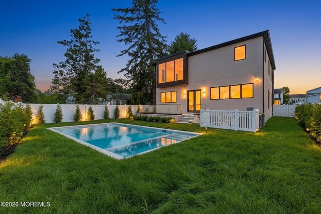 5 Royal Place, Long Branch, NJ 07740