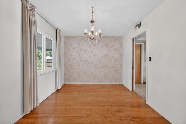4274 Warren Ave, Sacramento, CA 95822