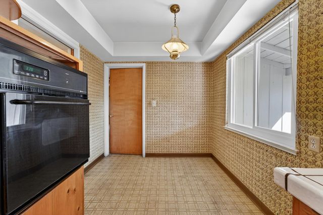4274 Warren Ave, Sacramento, CA 95822