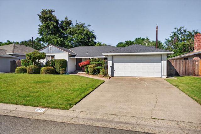 4274 Warren Ave, Sacramento, CA 95822