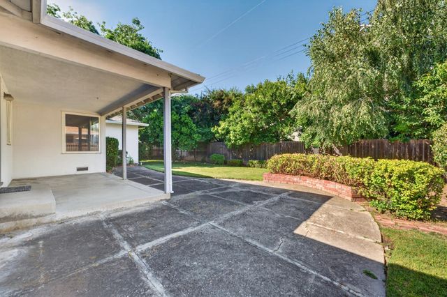 4274 Warren Ave, Sacramento, CA 95822