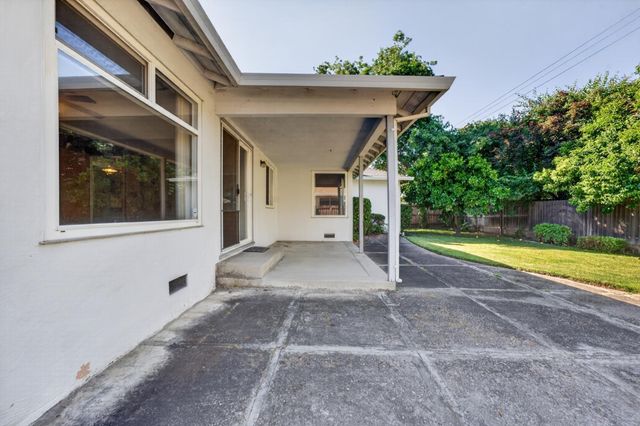 4274 Warren Ave, Sacramento, CA 95822