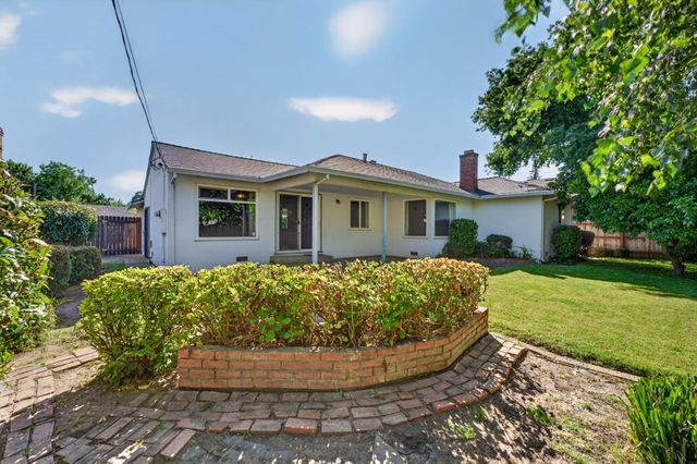 4274 Warren Ave, Sacramento, CA 95822