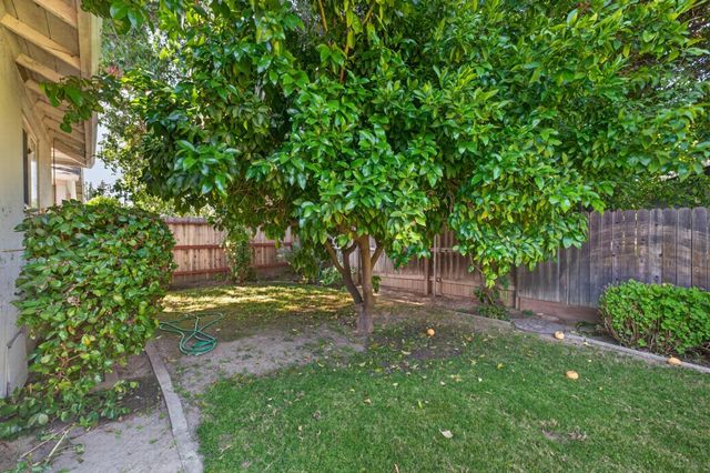 4274 Warren Ave, Sacramento, CA 95822