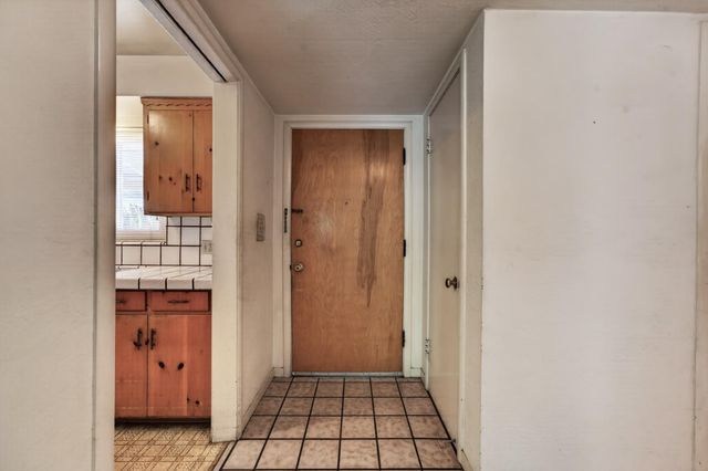 4274 Warren Ave, Sacramento, CA 95822