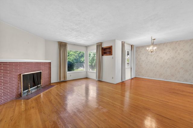 4274 Warren Ave, Sacramento, CA 95822