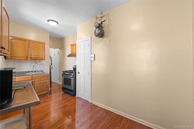 941 Jerome Avenue 11G, Bronx, NY 10452