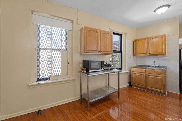 941 Jerome Avenue 11G, Bronx, NY 10452