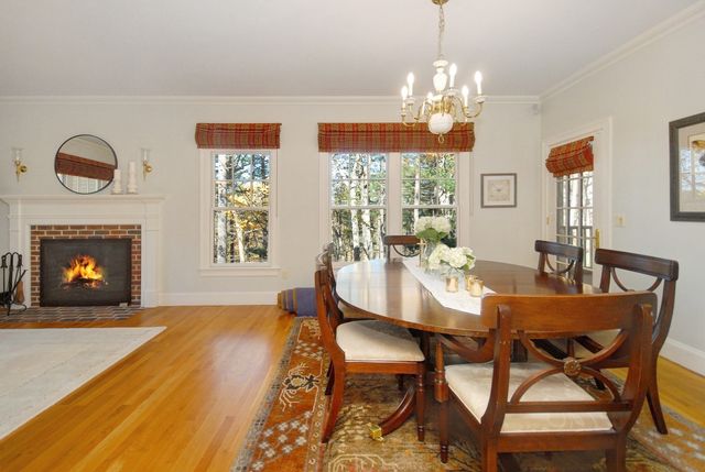 96 Forest Ridge Rd 96, Concord, MA 01742