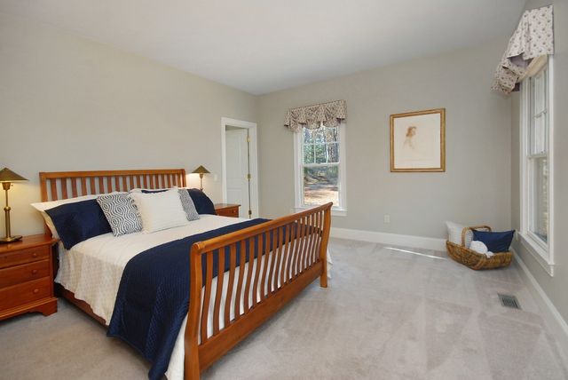 96 Forest Ridge Rd 96, Concord, MA 01742