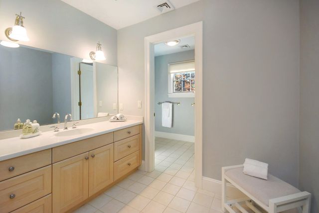 96 Forest Ridge Rd 96, Concord, MA 01742