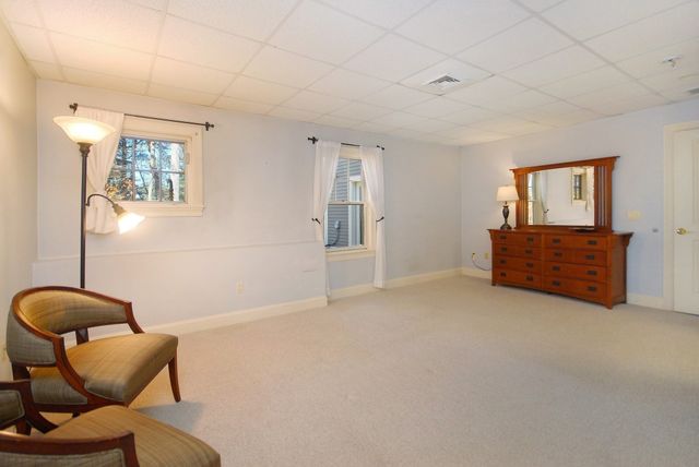 96 Forest Ridge Rd 96, Concord, MA 01742